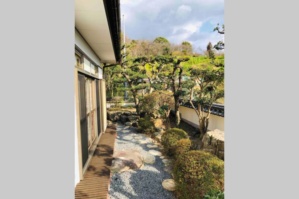Willa 48坪！道後温泉付近駐車場有り清潔さと設備の充実さが高評価 大切な家族仲間と広々とくつろげます Matsuyama  Zewnętrze zdjęcie